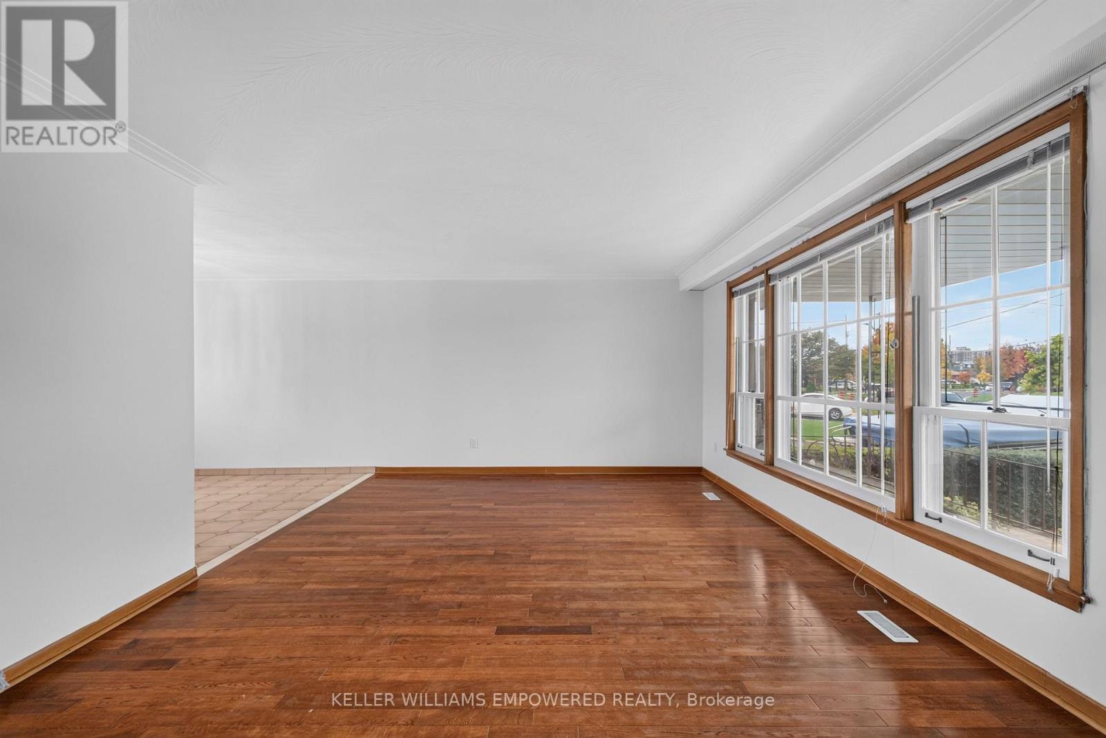 MAIN - 6 ARCHWAY CRESCENT, Toronto (Humbermede) — photo 6
