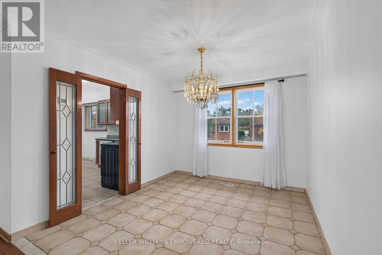 MAIN - 6 ARCHWAY CRESCENT, Toronto (Humbermede) — photo 9