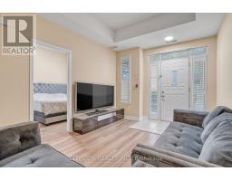 109 - 320 City Centre Drive, Mississauga, ON L5B4P8 Photo 9