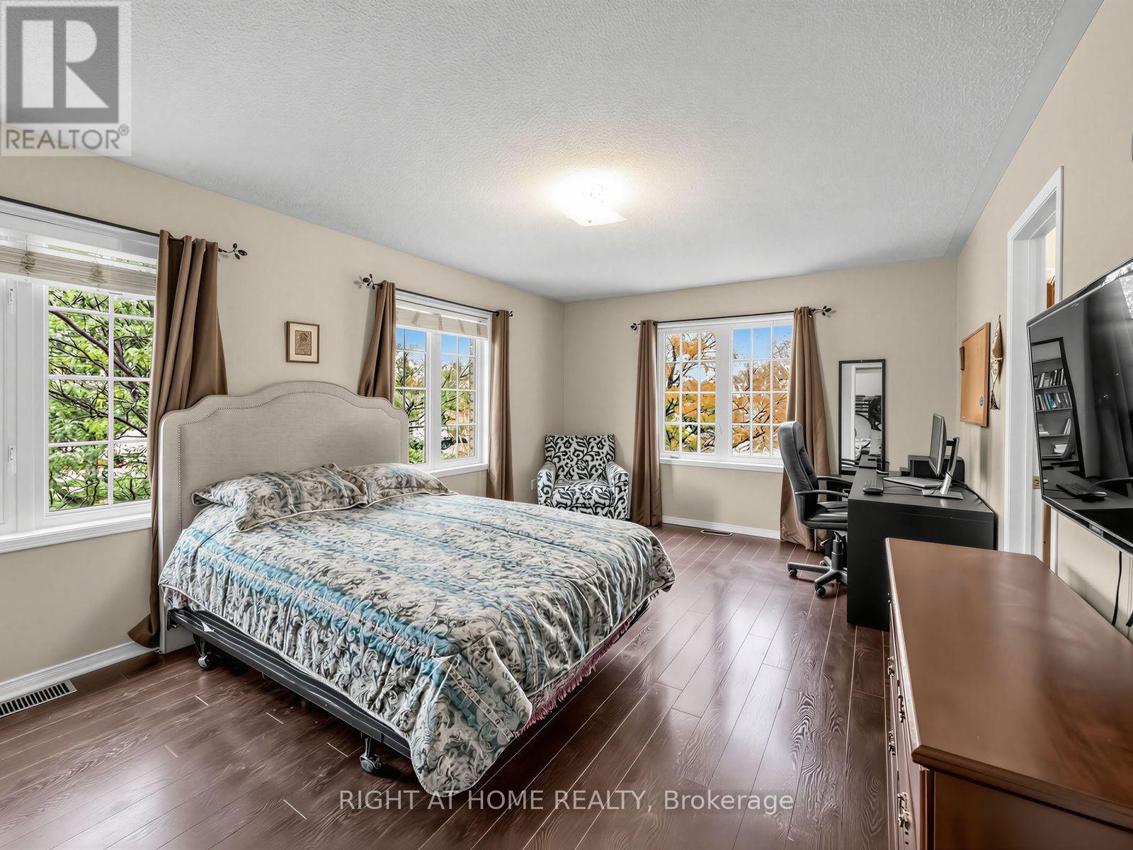 106 Worthington Avenue, Brampton, ON photo 24