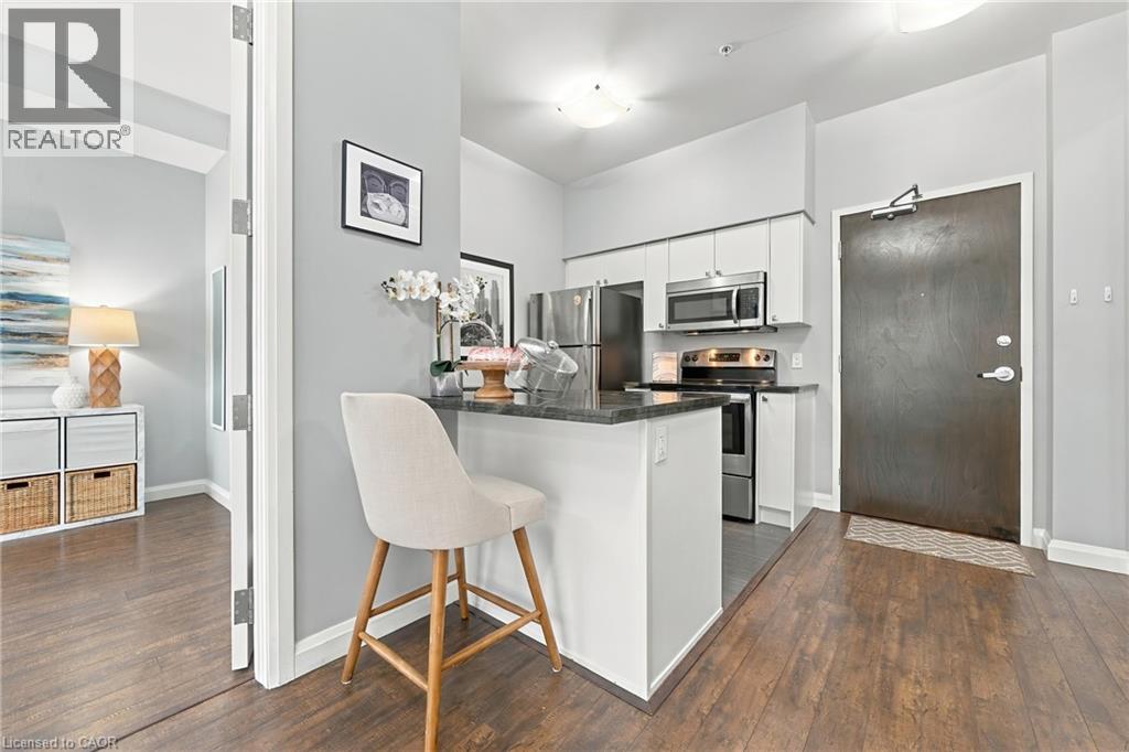 112 King Street East — photo 7