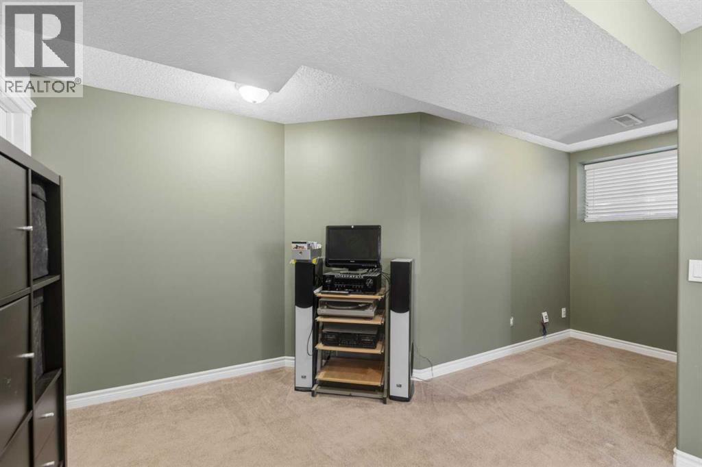 31 Evansmeade Crescent NW - photo 36