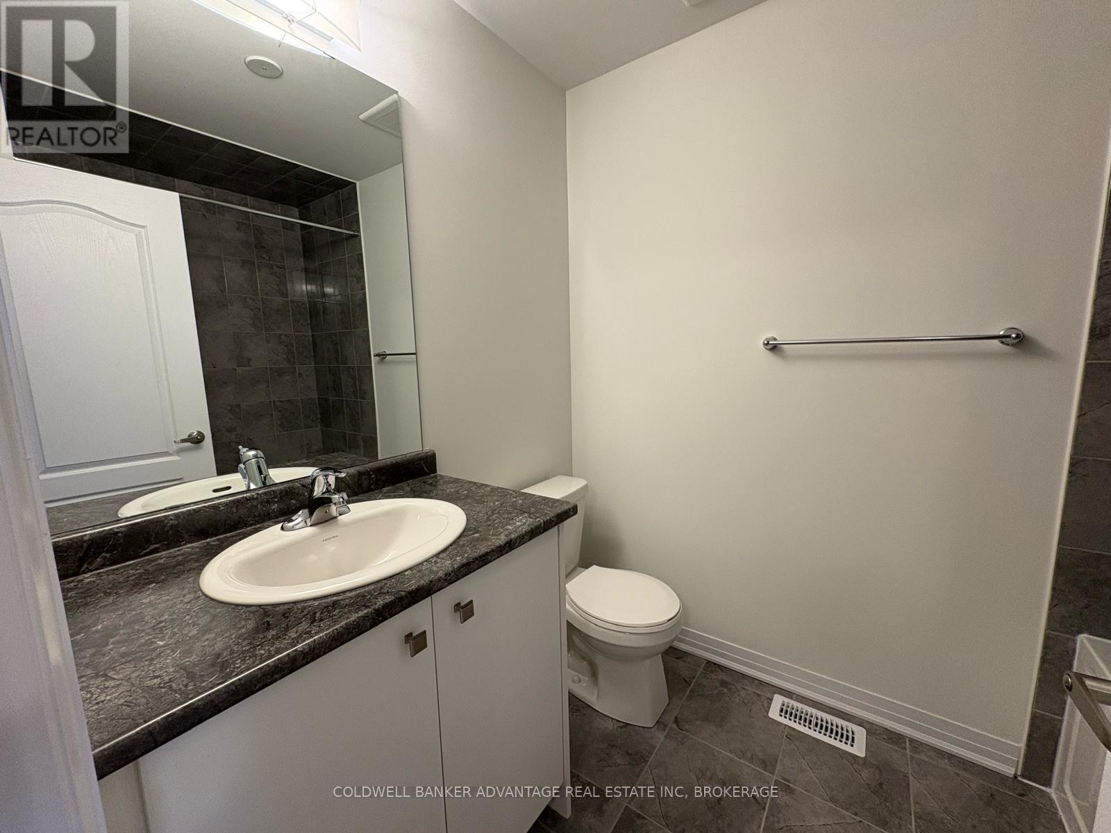 216 Port Crescent — photo 16