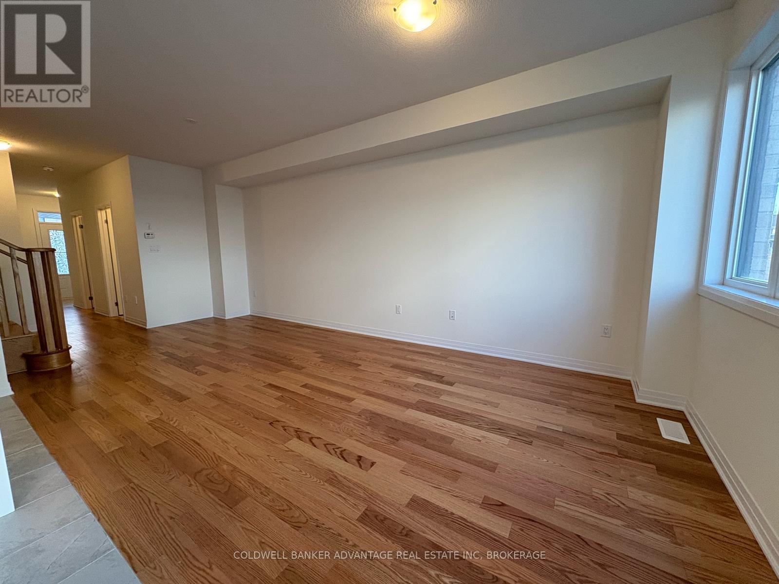 216 PORT CRESCENT, Welland (Dain City) — photo 4