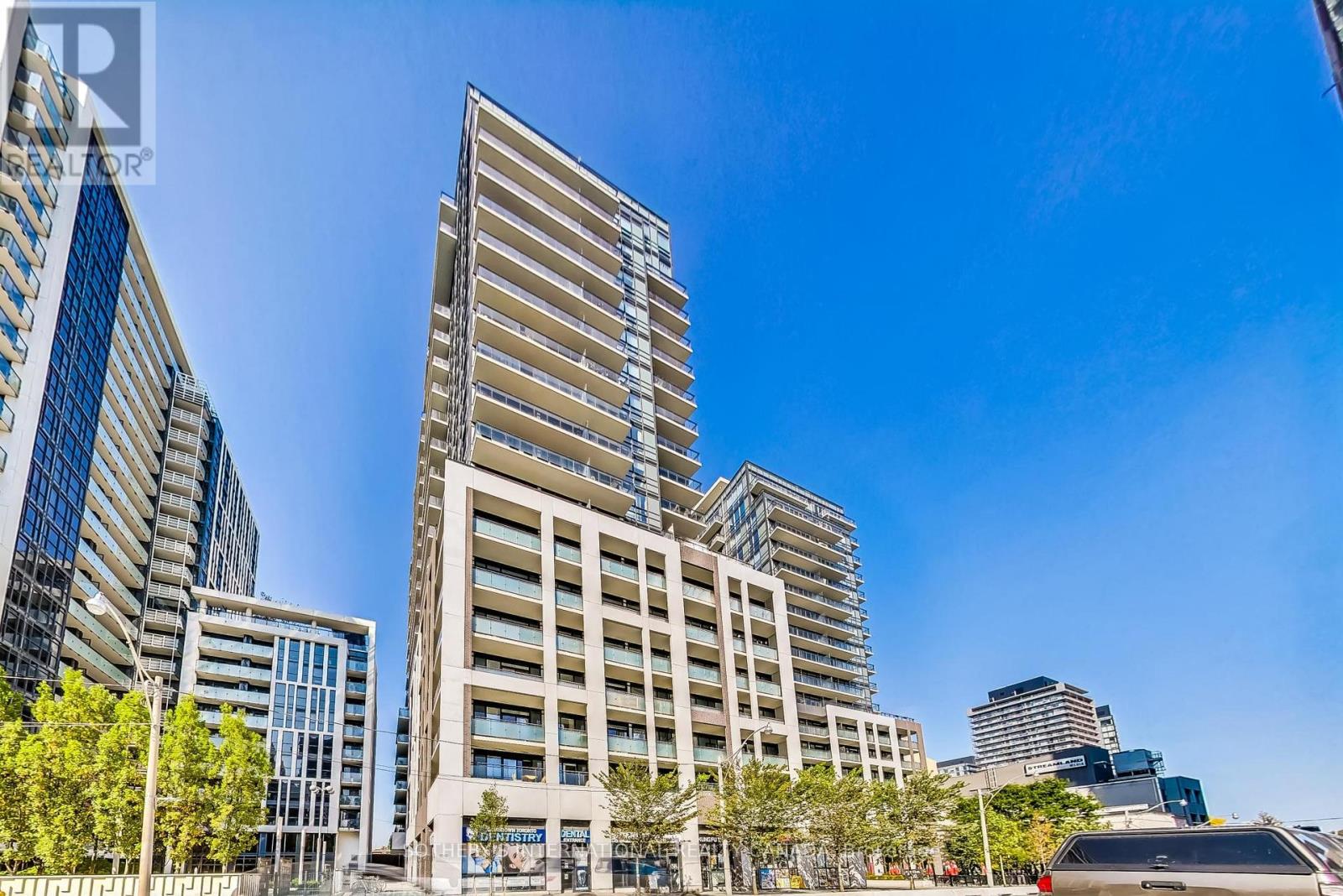 1122- 460 Adelaide Street East, Toronto, ON