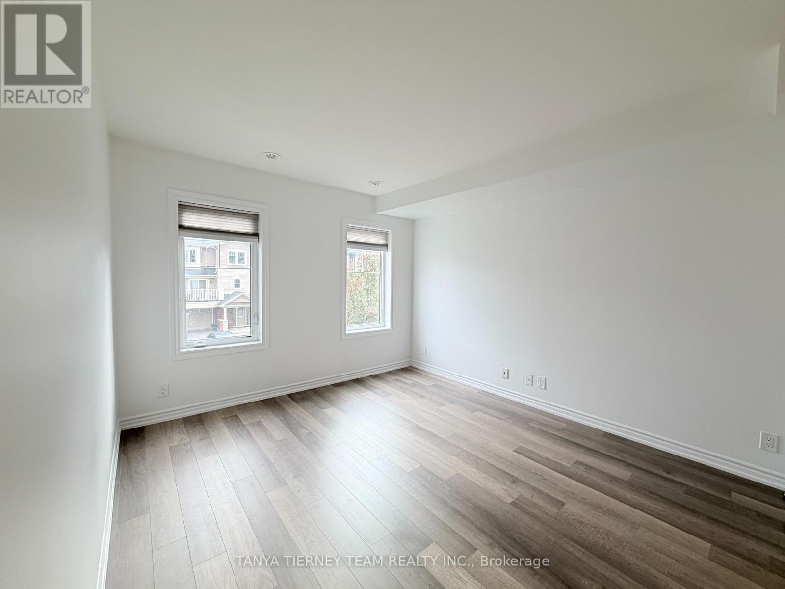 5- 2500 Hill Rise Court, Oshawa, ON photo 6
