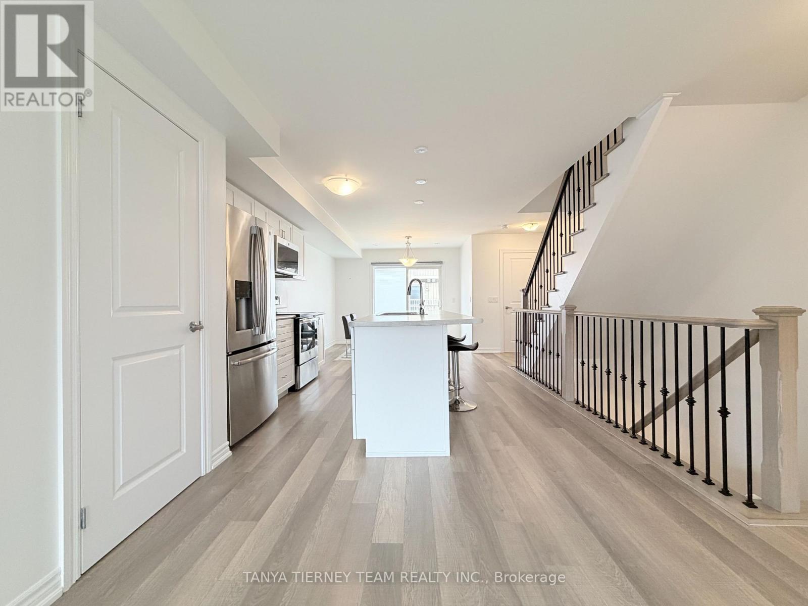 5- 2500 Hill Rise Court, Oshawa, ON photo 7