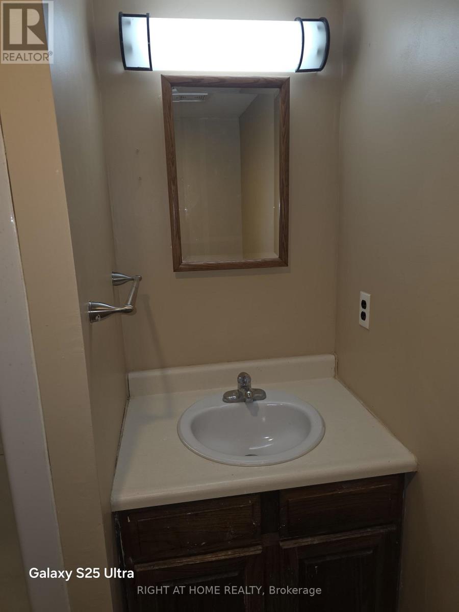 Basement- 1715 Rossland Road East, Whitby, ON photo 6