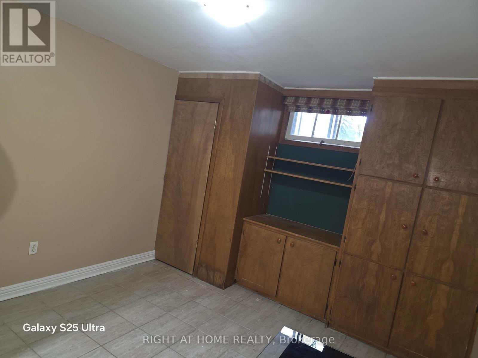 Basement- 1715 Rossland Road East, Whitby, ON photo 8