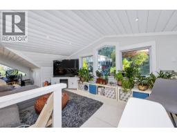 354 Headlands Road, Gibsons, BC V0N1V8 Photo 9