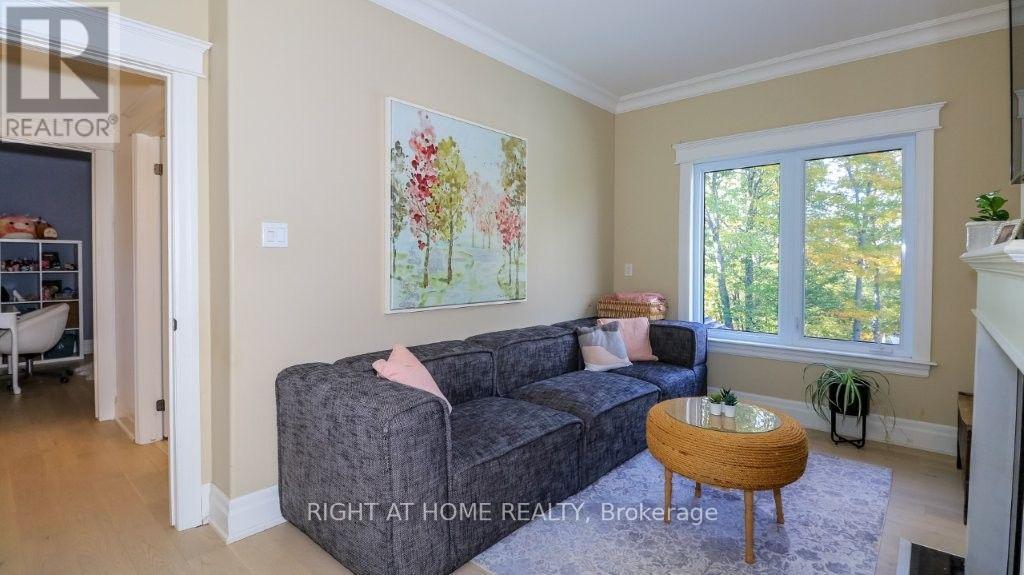 44 HIGHLAND DRIVE - 26