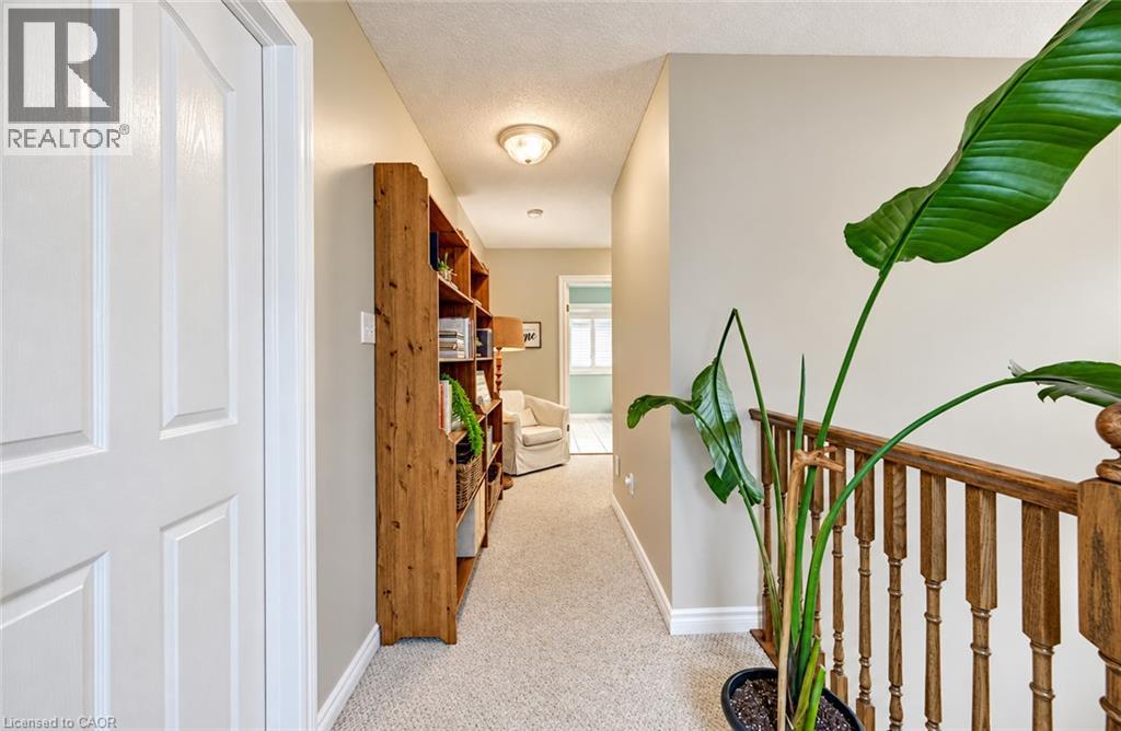 204 Park Avenue West — photo 16