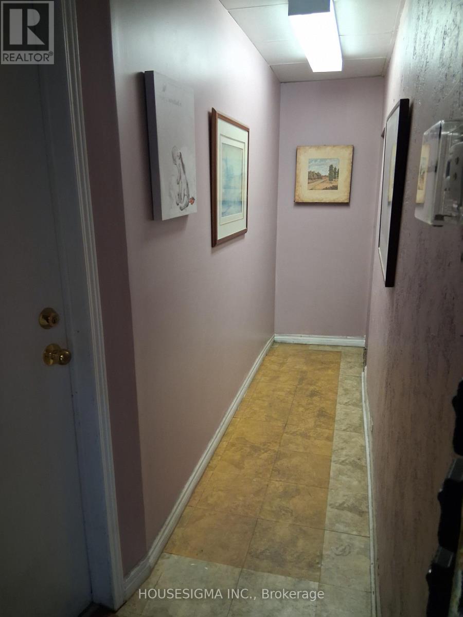888 Dundas Street East, Toronto, ON photo 5