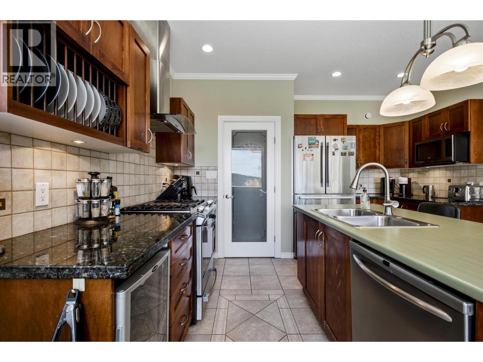 44 VALLEY ROAD - 12