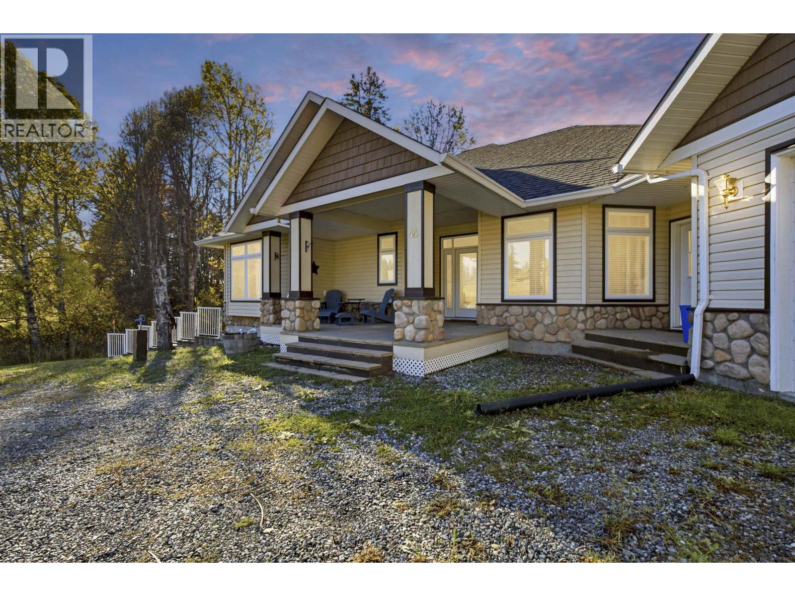 44 VALLEY ROAD - 4
