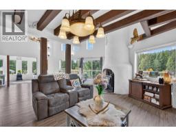 1770 Johnstone Creek Road W, Rock Creek, BC V0H1Y0 Photo 18
