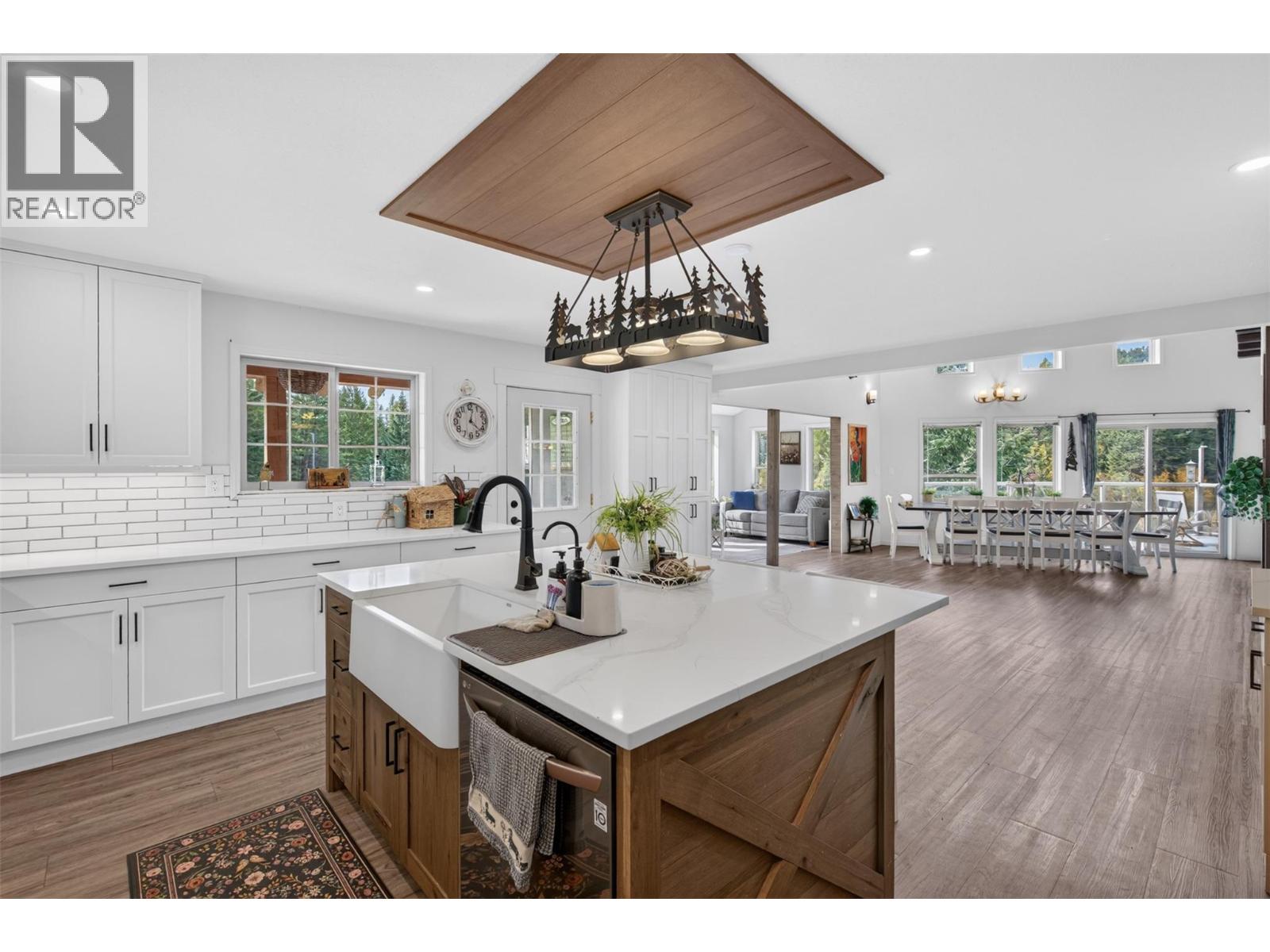 1770 Johnstone Creek Road W - 10