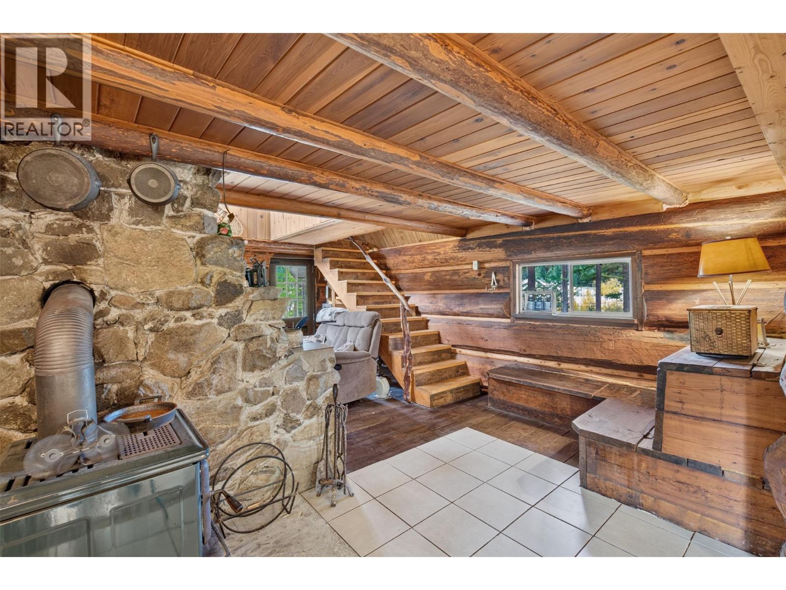 1770 Johnstone Creek Road W - 47