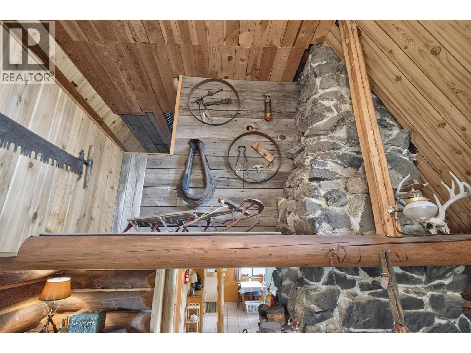 1770 Johnstone Creek Road W - 53