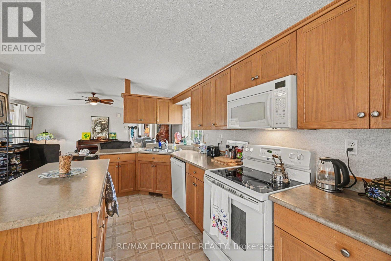 304 Acacia Road — photo 13