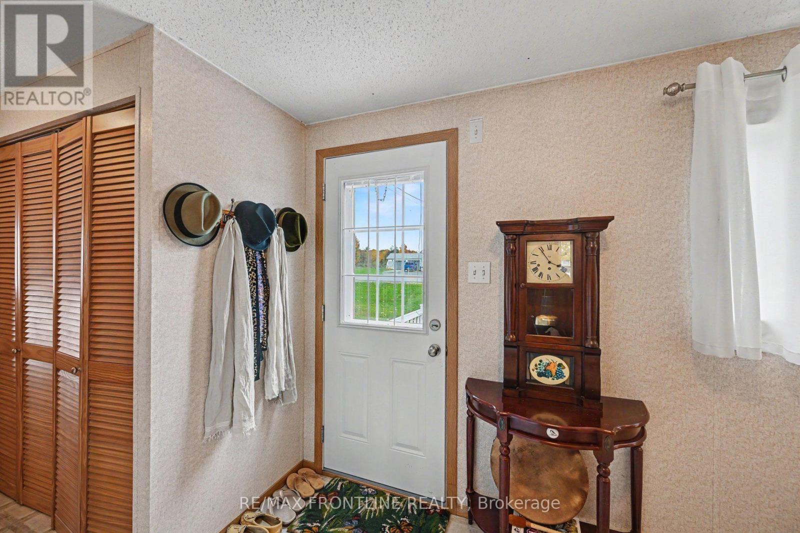 304 Acacia Road — photo 15