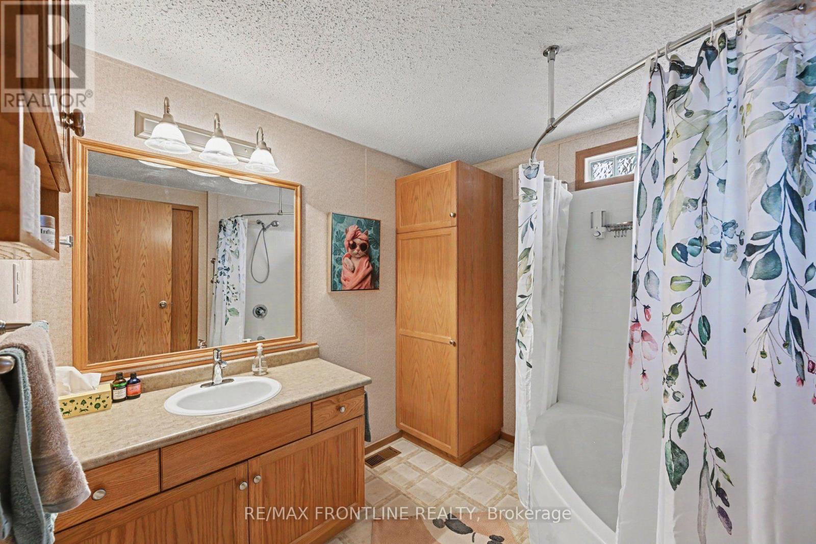 304 Acacia Road — photo 21