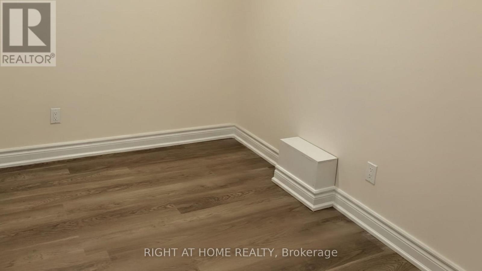 Bsmt- 8 Mantell Crescent, Ajax, ON photo 12
