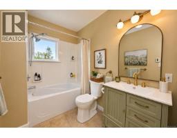 1635 Fairfield Rd, Victoria, BC V8S1G4 Photo 30