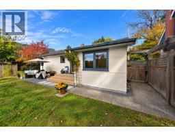 1635 Fairfield Rd, Victoria, BC V8S1G4 Photo 38