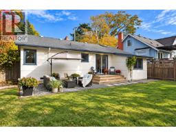 1635 Fairfield Rd, Victoria, BC V8S1G4 Photo 41