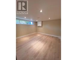 Low 127 Cascade Circle, Richmond Hill, ON L4C3H8 Photo 10