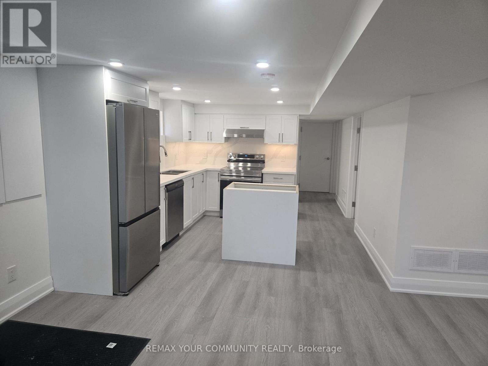 64 ROCKPORT CRESCENT, Richmond Hill (Crosby)