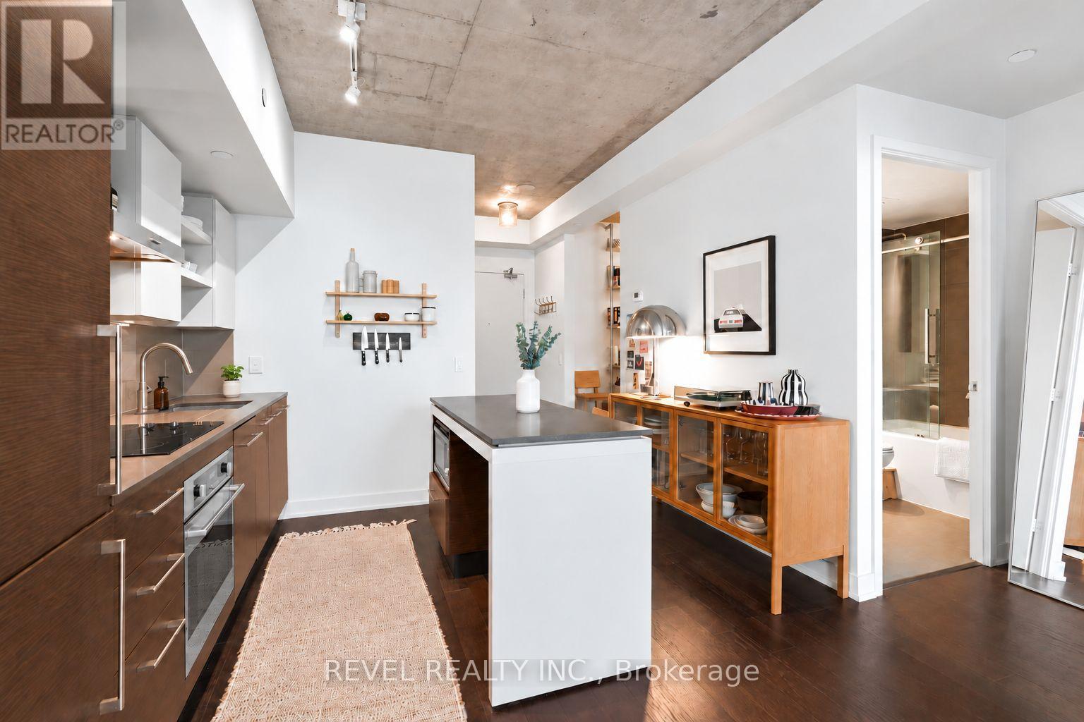 1030 King Street West — photo 8