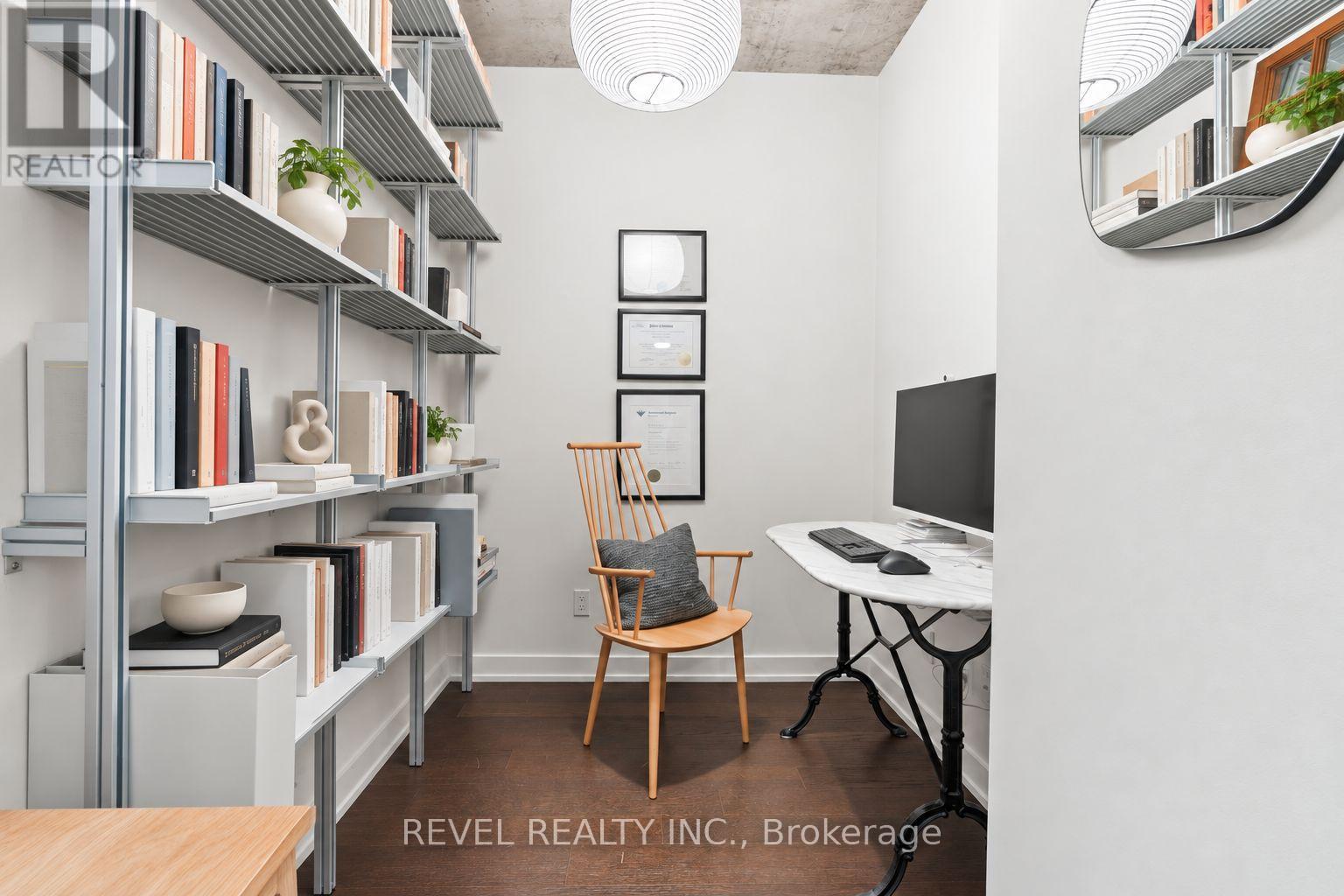 1030 King Street West — photo 15