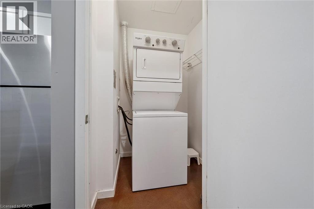 410 King Street West — photo 22
