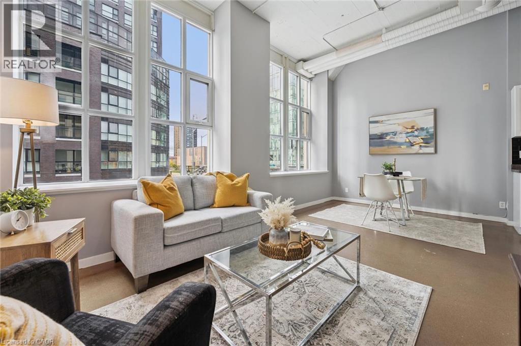 410 King Street West — photo 11