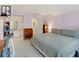 3 1953 Lisnoe Ave, Central Saanich, BC V8M2J9 Photo 26