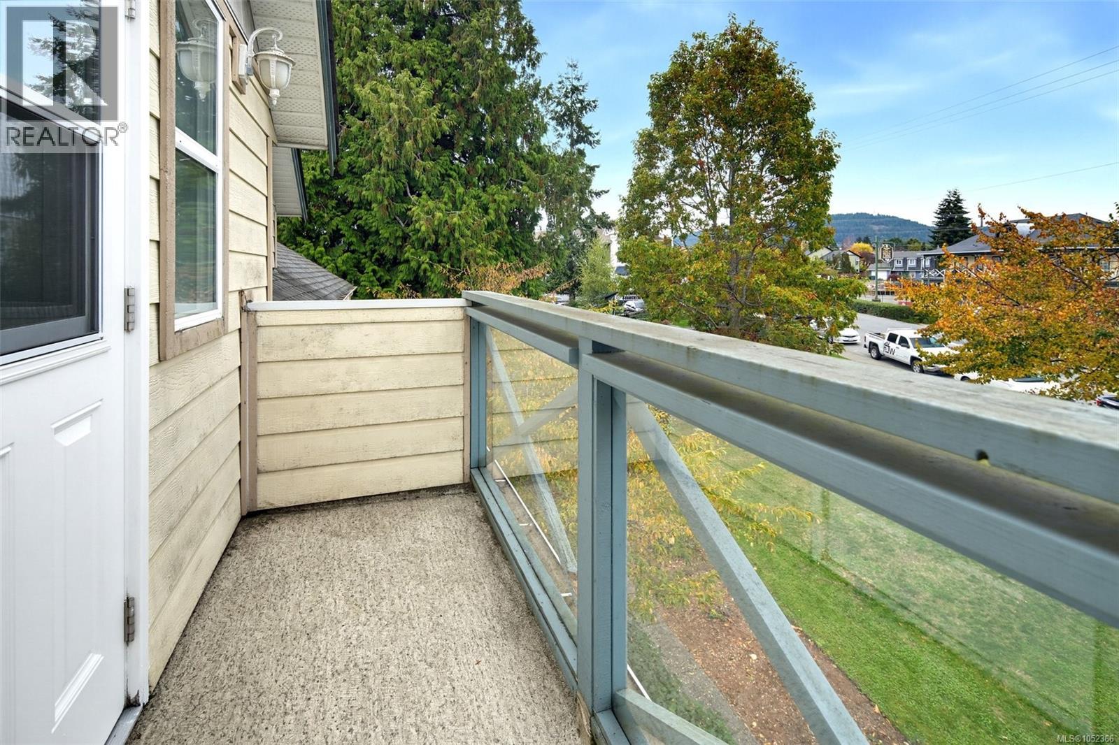 #3 1953 Lisnoe Ave - 24