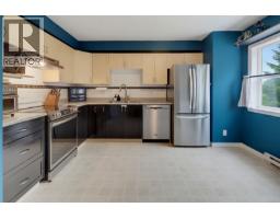 3 1953 Lisnoe Ave, Central Saanich, BC V8M2J9 Photo 12