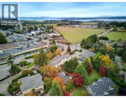 3 1953 Lisnoe Ave, Central Saanich, BC V8M2J9 Photo 36