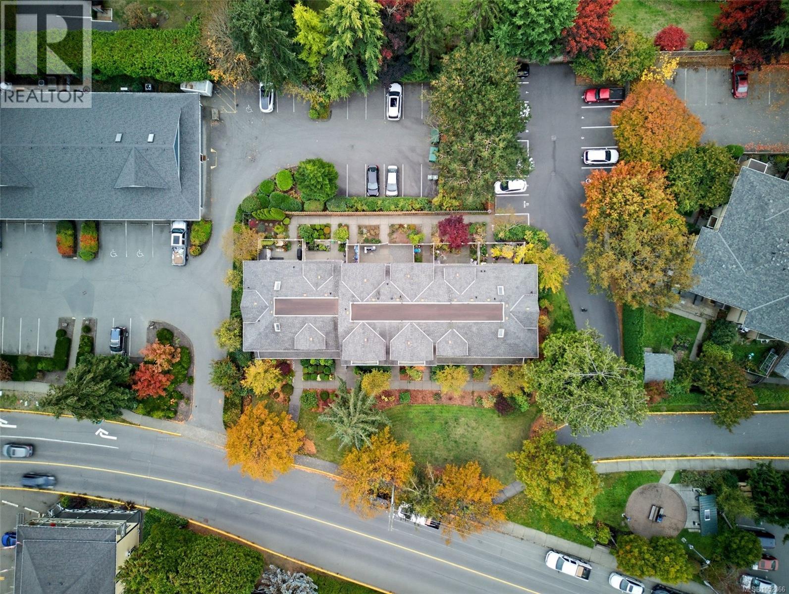 #3 1953 Lisnoe Ave - 34