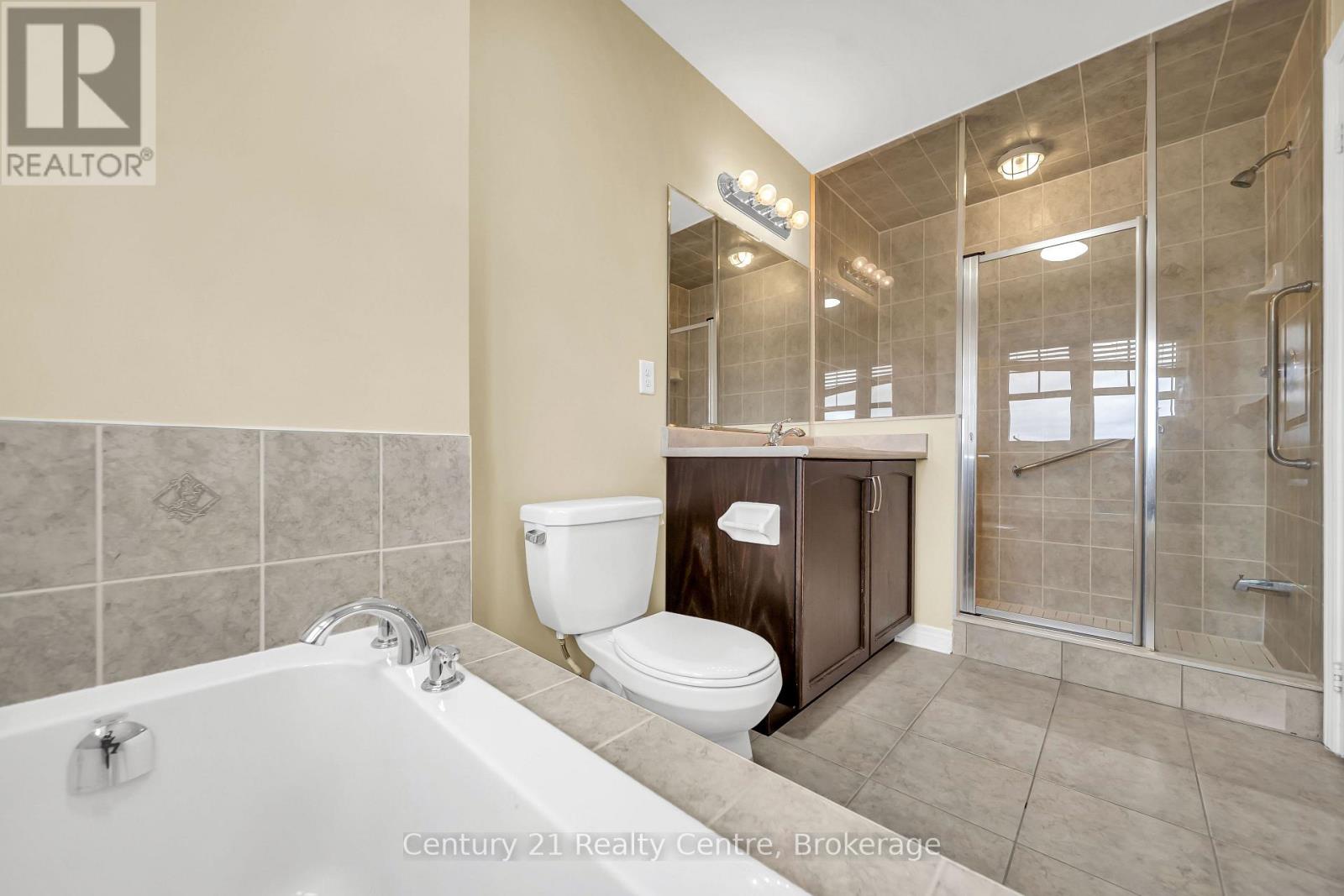 20 Hogan Manor Drive, Brampton, ON photo 33