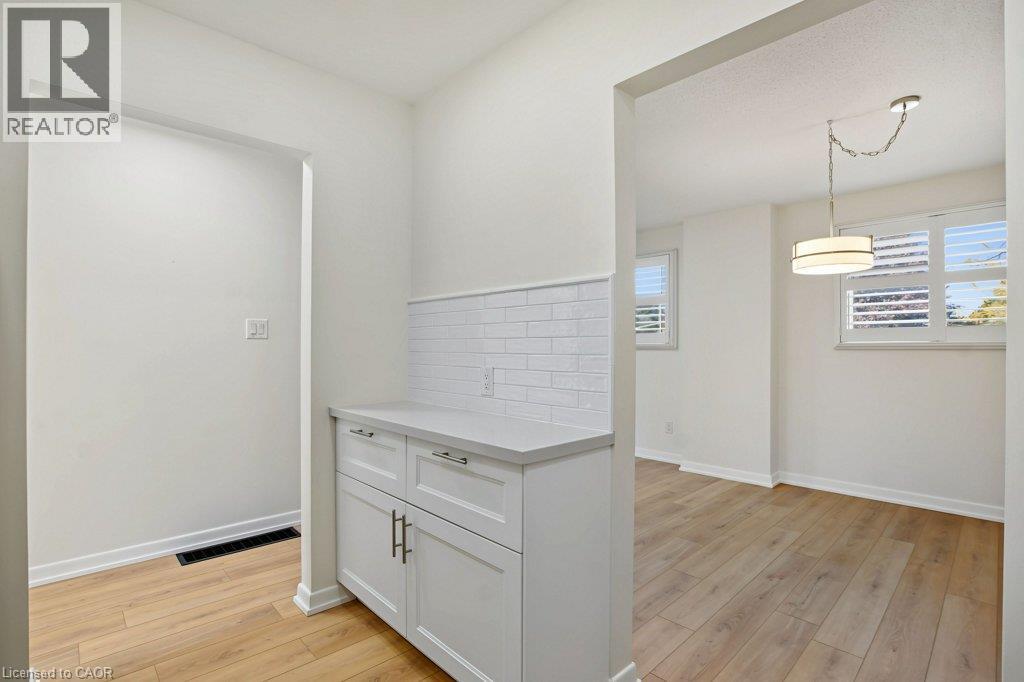 1455 Garth Street — photo 22