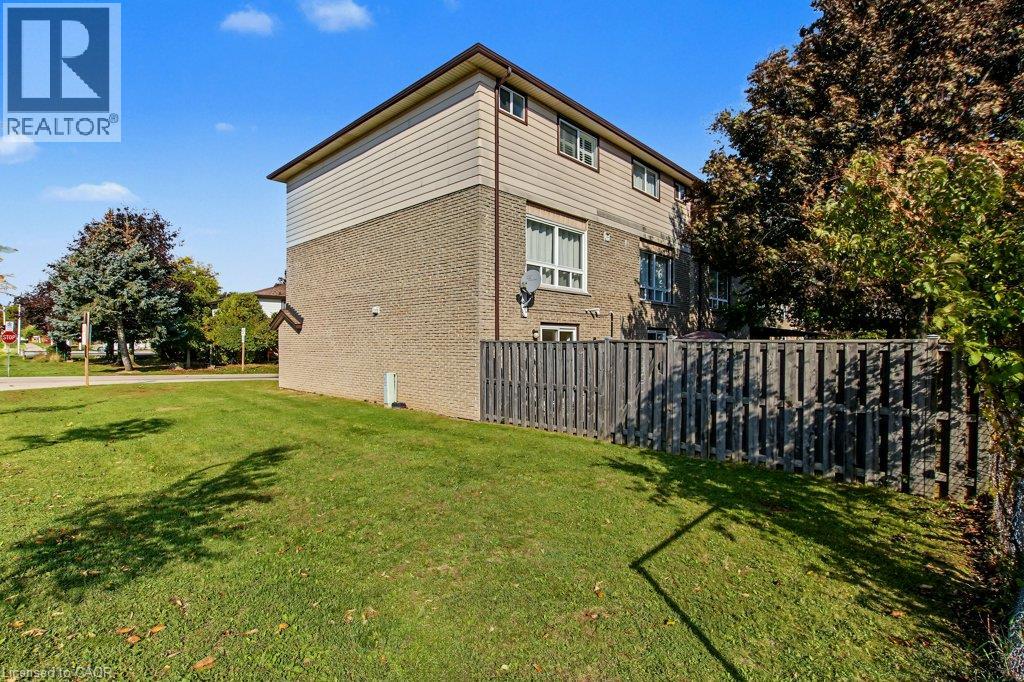 1455 Garth Street — photo 46
