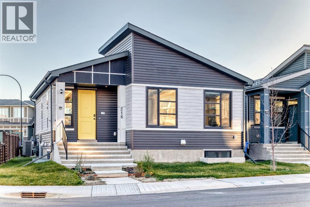 216 Lucas Place NW, Calgary