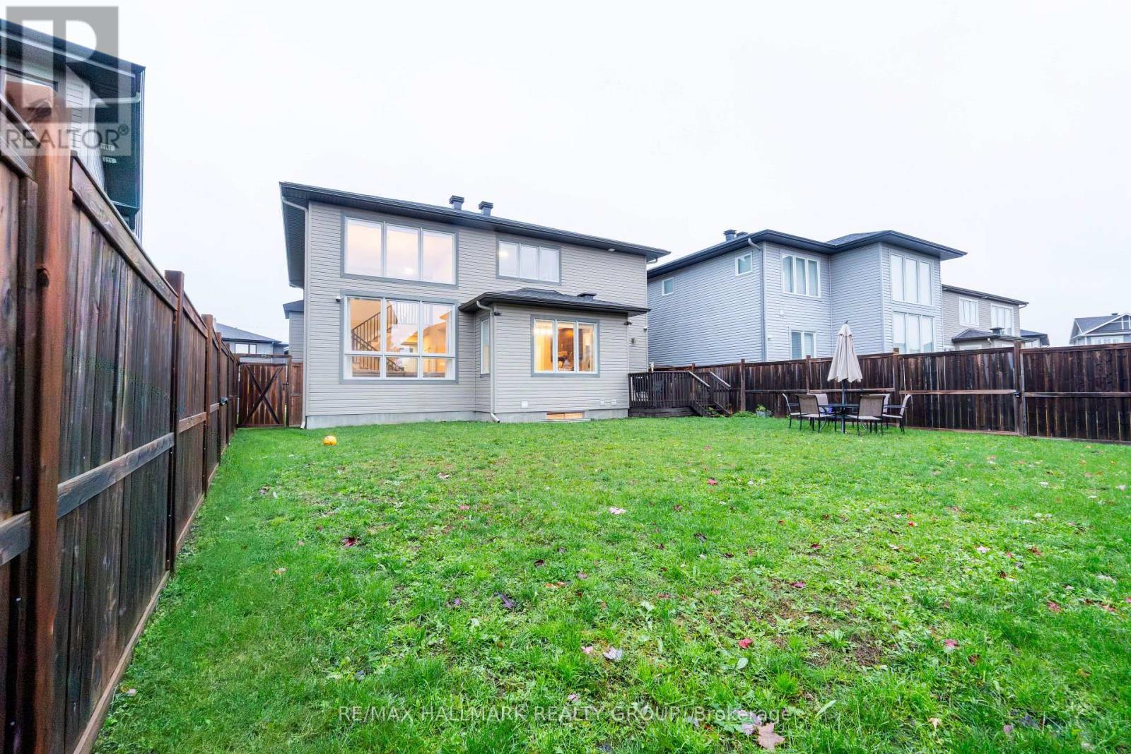 305 OXER PLACE S - 37
