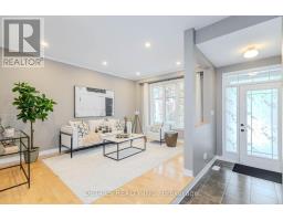 Bathroom - 703 Kilmar Crescent, Ottawa, ON K2T0B1 Photo 6