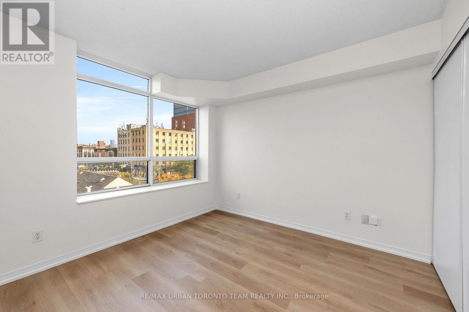 #505- 140 Bathurst Street, Toronto, ON photo 18