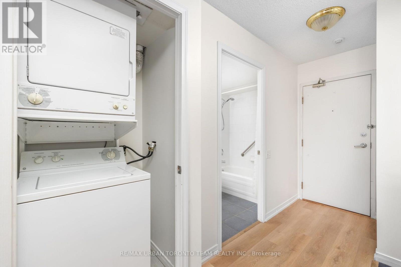 #505- 140 Bathurst Street, Toronto, ON photo 23