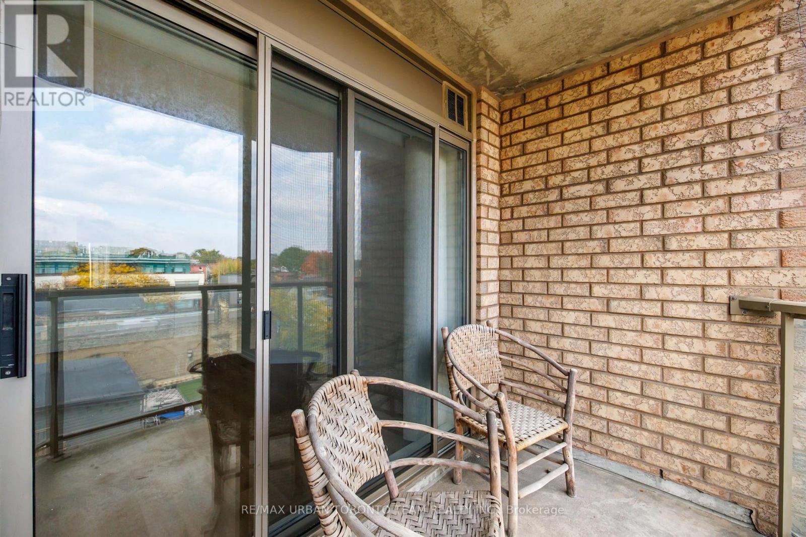 #505- 140 Bathurst Street, Toronto, ON photo 25